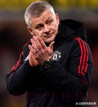 在索尔斯克亚与贝拉达和威尔科克斯会谈后,卡里克表示对担任曼联助理教练一职持开放态度。 在索尔斯克亚与贝拉达和威尔科克斯会谈后,卡里克表示对担任曼联助理教练一职持开放态度。